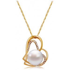 Naszyjnik wisiorek zdobiony kryształkami i perłą - dwa serca (złoty)